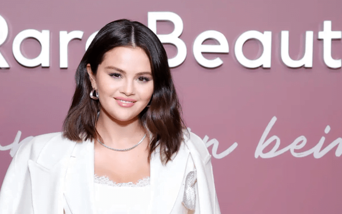 Selena Gomez cân nhắc bán đế chế mỹ phẩm 2 tỷ USD