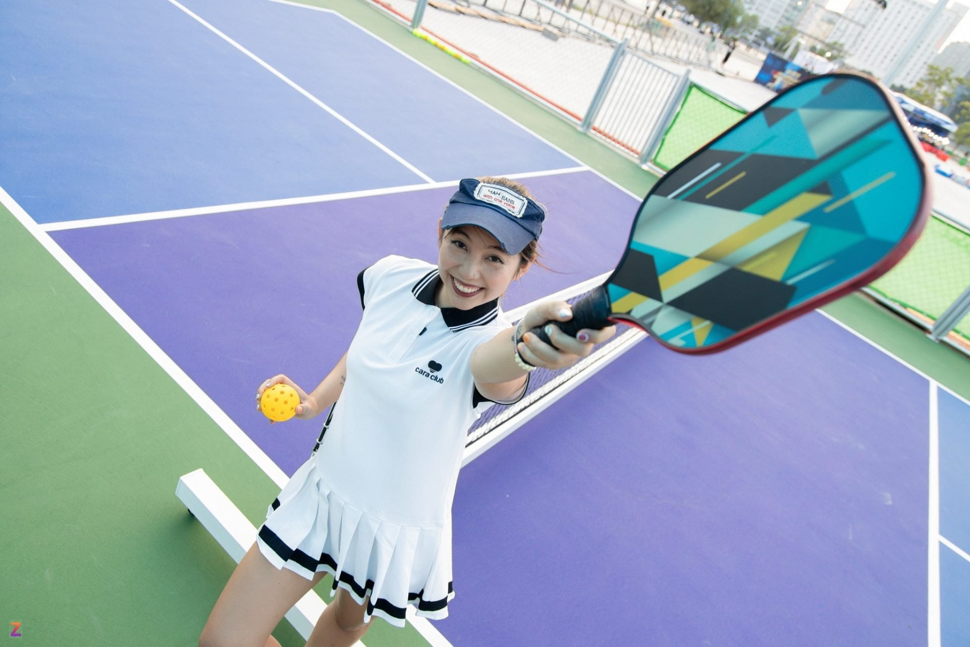 Lần đầu chơi pickleball, ngắm hoàng hôn ở TP.HCM