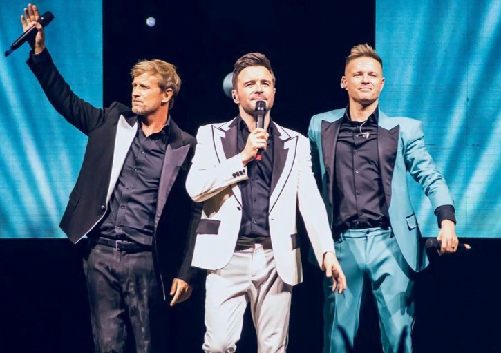 Westlife tổ chức đêm nhạc tại Hà Nội