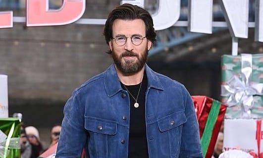 Chris Evans gây chú ý