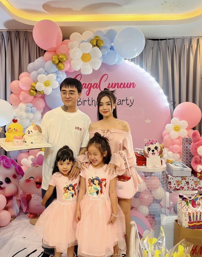 Đạt G ra mắt nhà Cindy Lư