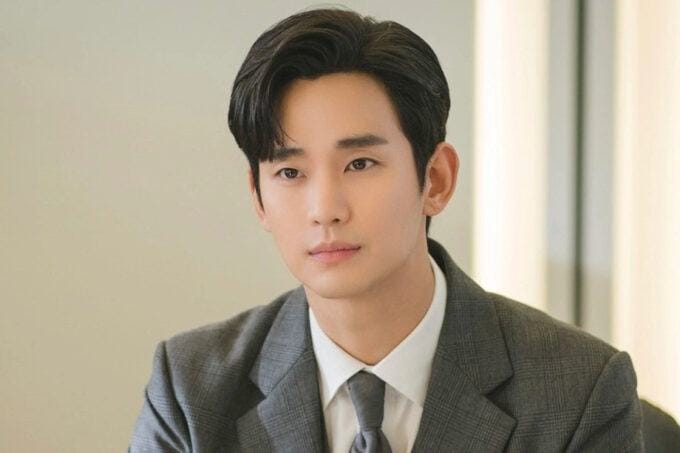 Kim Soo Huyn lặng im trước scandal ồn ào, biệt tăm từ ngày 10/3