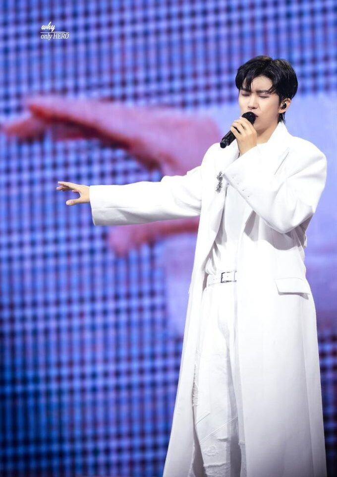 Nam ca sĩ hàng đầu showbiz bị tịch thu nhà vì nợ thuế Ảnh 2