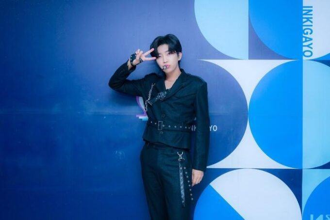 Nam ca sĩ hàng đầu showbiz bị tịch thu nhà vì nợ thuế Ảnh 1
