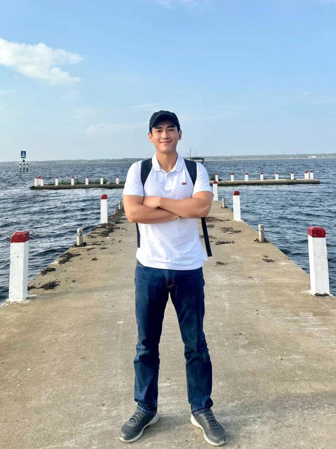 Hiện tại, nam thần màn ảnh Việt chọn sống độc thân để chăm lo cho gia đình.