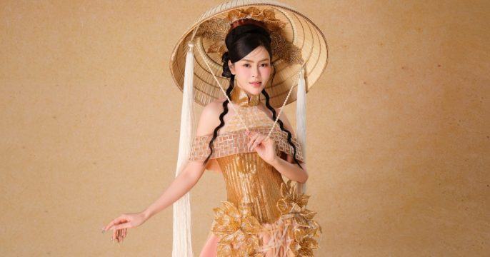 Hoa hậu Lý Kim Thảo gây ấn tượng với áo dài ‘Mộc Tre’ từ nghề thủ công trăm năm