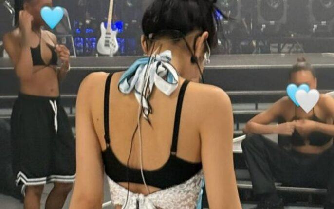 Jennie ‘gây sốt’ với màn ‘nhá hàng’ đầy gợi cảm trước thềm Coachella 2025