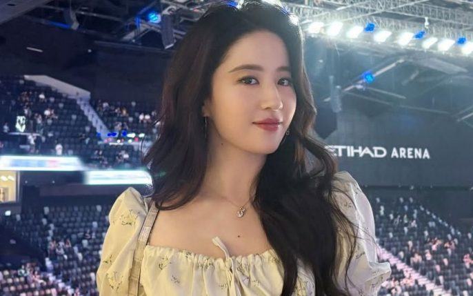 Lưu Diệc Phi gây sốc với vóc dáng ‘thần tiên’ sau loạt ồn ào nhan sắc