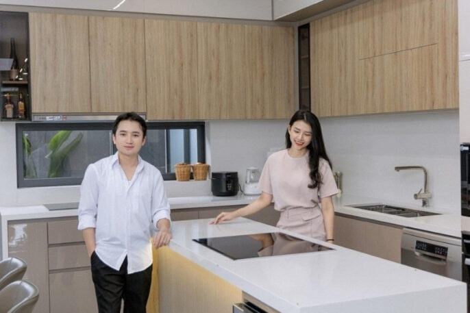 Phan Mạnh Quỳnh và Khánh Vy khoe cơ ngơi ‘triệu đô’ tại Nha Trang: Nhà xịn xò, đầy ắp hạnh phúc