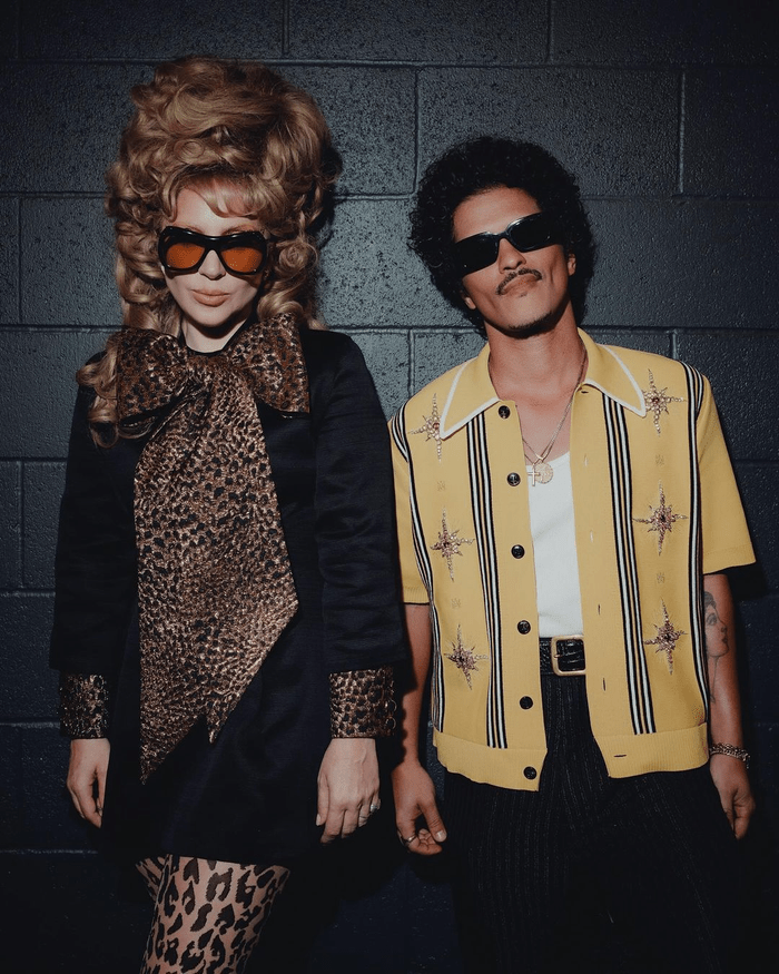 'Die With A Smile' của Lady Gaga và Bruno Mars cán mốc tỷ view trên YouTube Ảnh 2