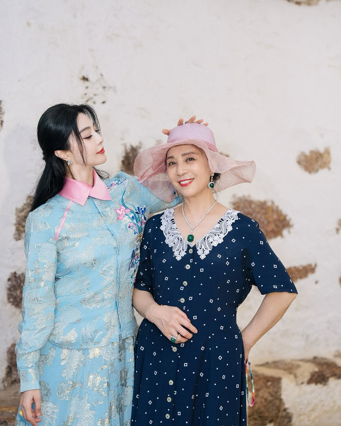 Nhiều người dành lời khen trước nhan sắc của mẹ Phạm Băng Băng. (Ảnh IGNV)