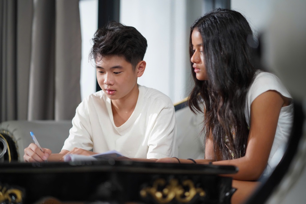Laisha lần đầu thoại tiếng Việt khi đóng phim với ảo thuật gia nhí Bảo Long - 1