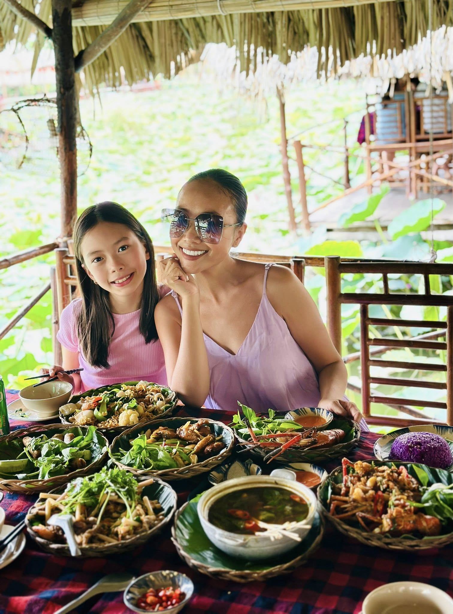 Đoan Trang và bé Sol