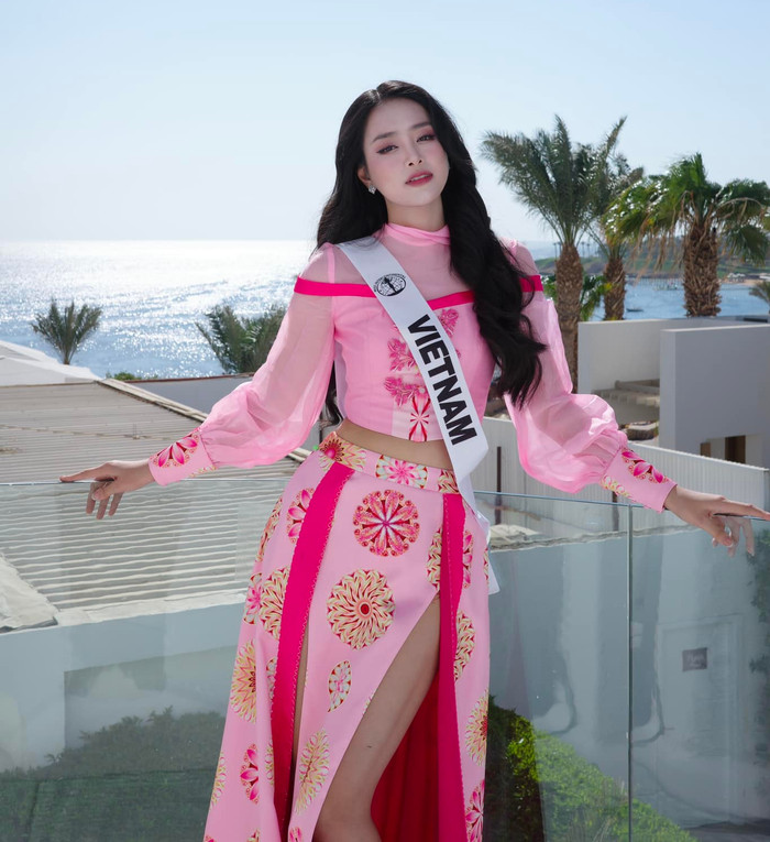 Á hậu Bùi Khánh Linh xin lỗi và hứa sẽ hoàn hiện bản thân hơn trong tương lai. (Ảnh: FBNV)