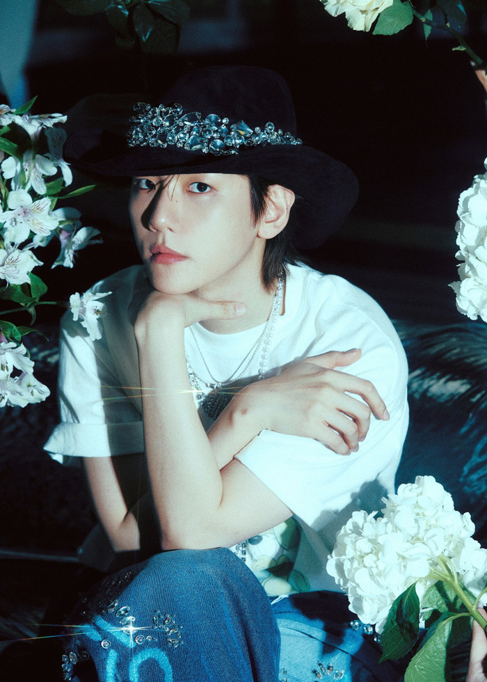 Baekhyun 'dát vàng lỗ tai' với mini album mới, nhan sắc U40 khiến fan ngỡ ngàng Ảnh 1