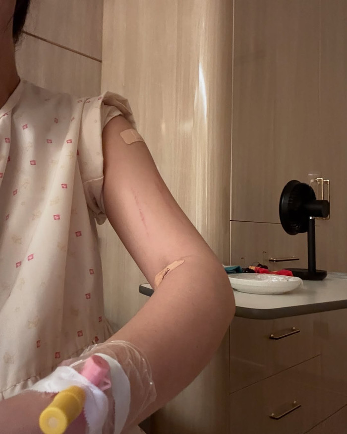 Bức ảnh lần đầu được Puka chia sẻ khi sinh con đầu lòng. (Ảnh: IGNV)
