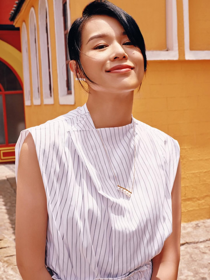 Hồ Hạnh Nhi cho biết bức ảnh chồng ôm gái lạ tại quán bar chỉ là hiểu lầm.