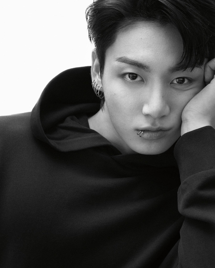 Jungkook chính thức bước vào 'cuộc chơi lớn' Ảnh 4