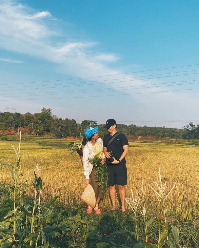 Những khoảnh khắc giản dị, hạnh phúc trong hôn nhân của H'Hen Niê được nhiều người yêu mến, ngưỡng mộ. (Ảnh FBNV)
