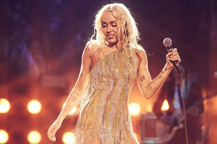 Miley Cyrus chia sẻ về căn bệnh