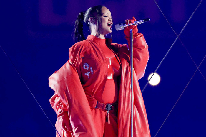 Phát ngôn của J-Hope về Rihanna gây tranh cãi Ảnh 2