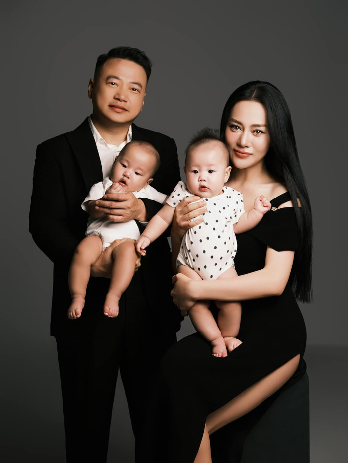 Tuy cuộc hôn nhân với doanh nhân Nguyễn Hoà Bình (Shark Bình) từng khiến dư luận dậy sóng, nhưng hiện tại, có thể thấy Phương Oanh đang tận hưởng cuộc sống hôn nhân hạnh phúc. (Ảnh: Đỗ Phương Oanh)