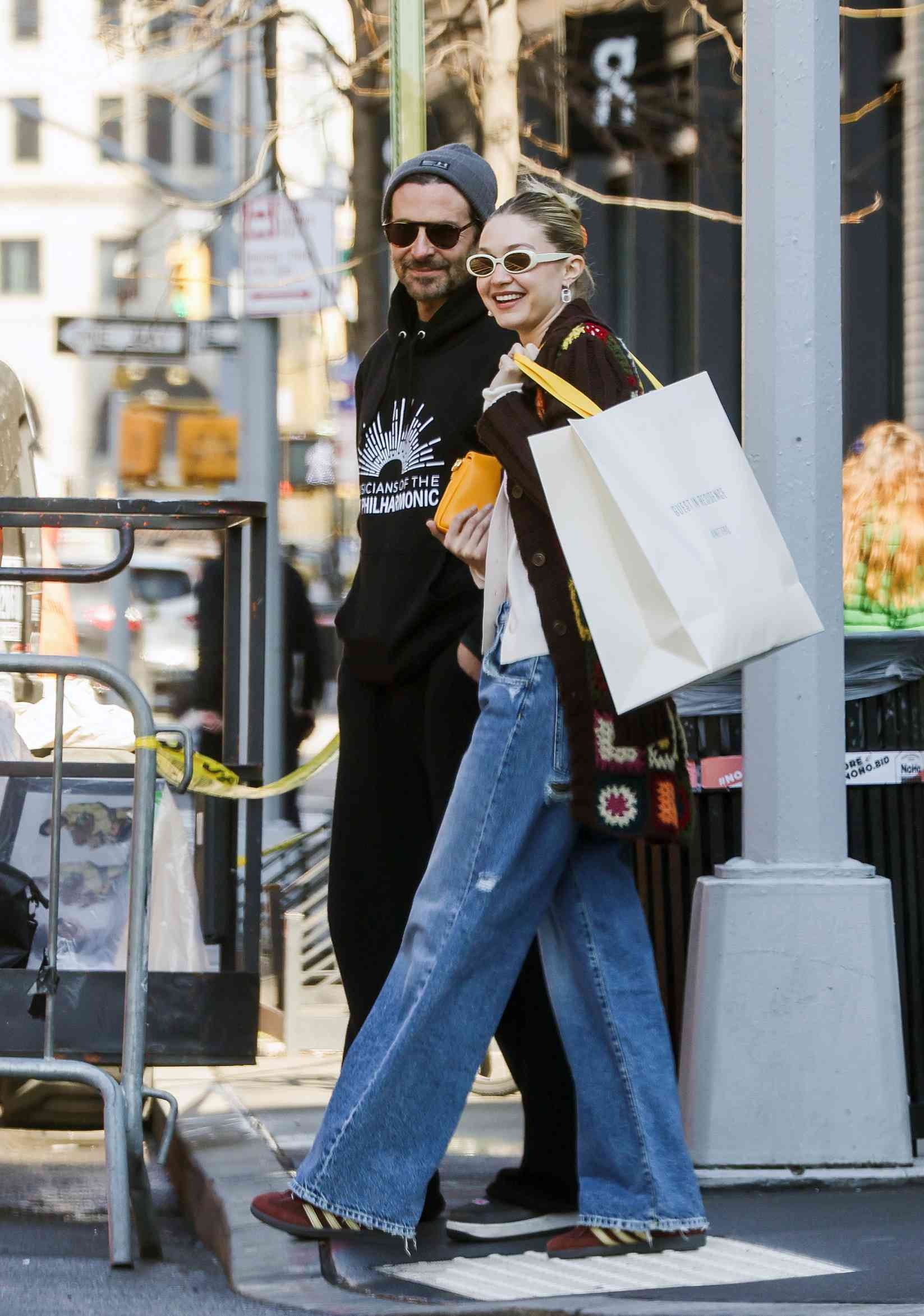 Gigi Hadid và Bradley Cooper hẹn hò từ năm 2023