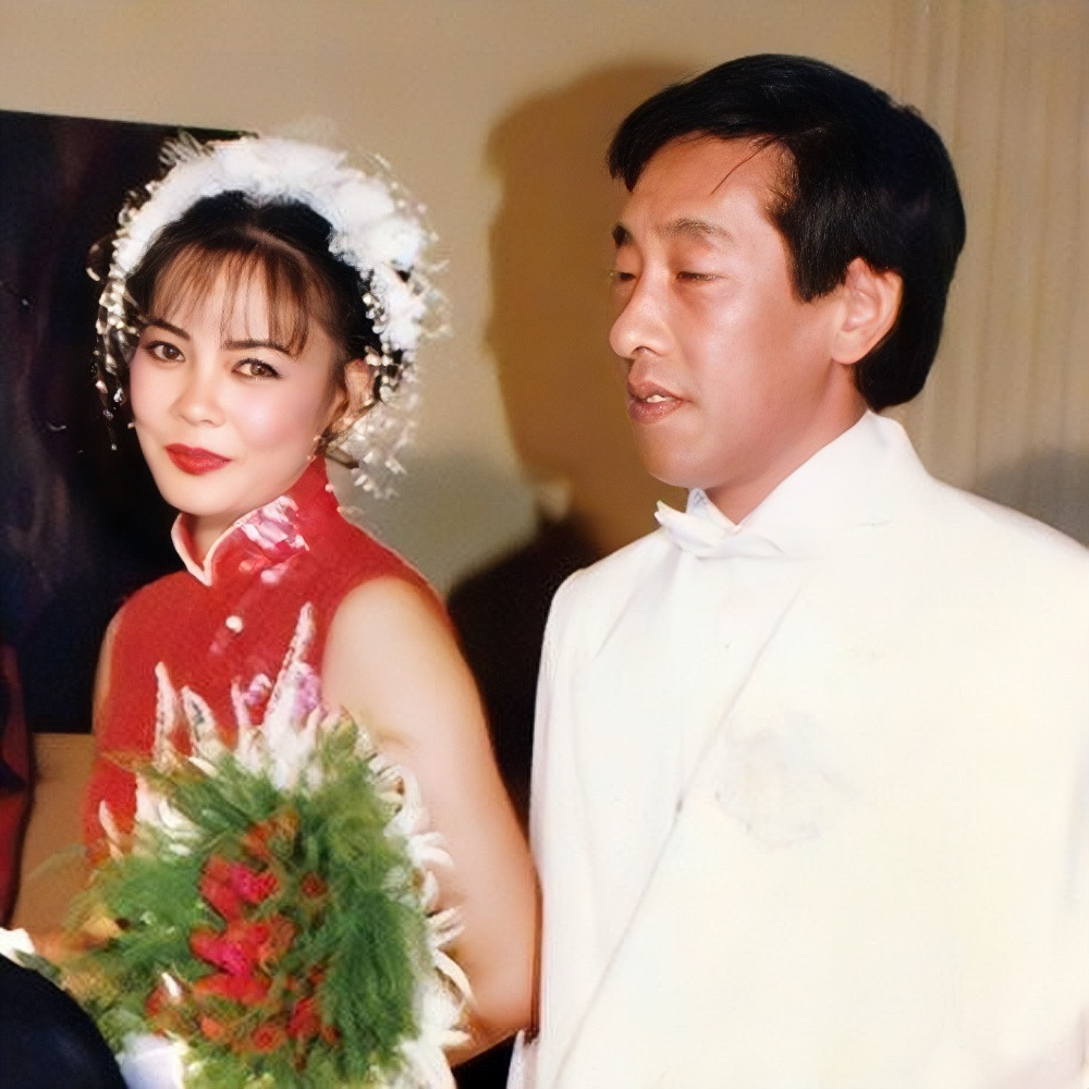 Ca sĩ Hồng Hạnh và ông Kondo Koji