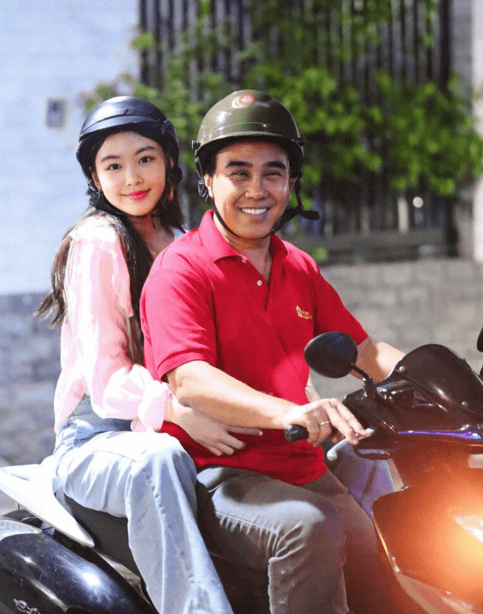 Quyền Linh luôn tôn trọng, ủng hộ mọi quyết định của con gái.