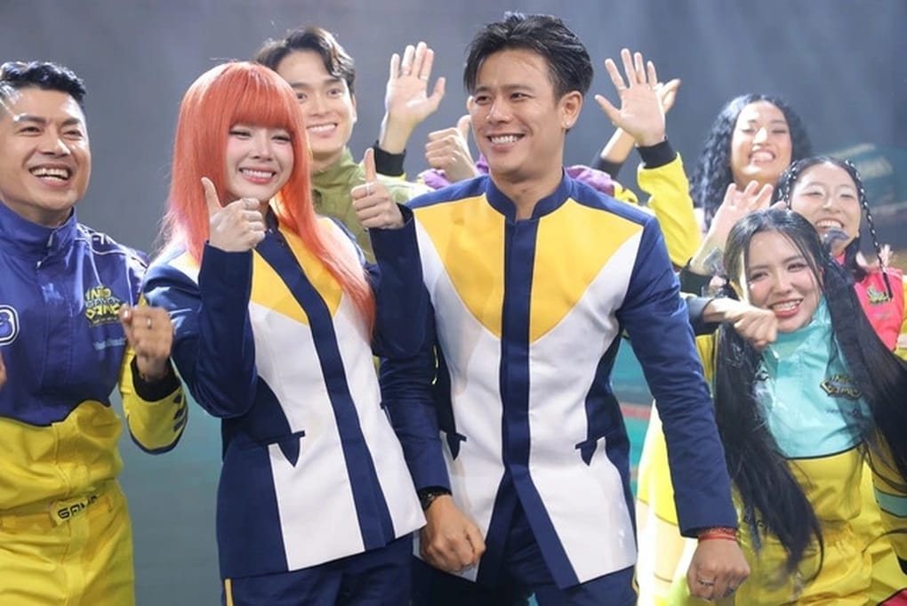 MC Mie, Trần Anh Huy cùng các thí sinh