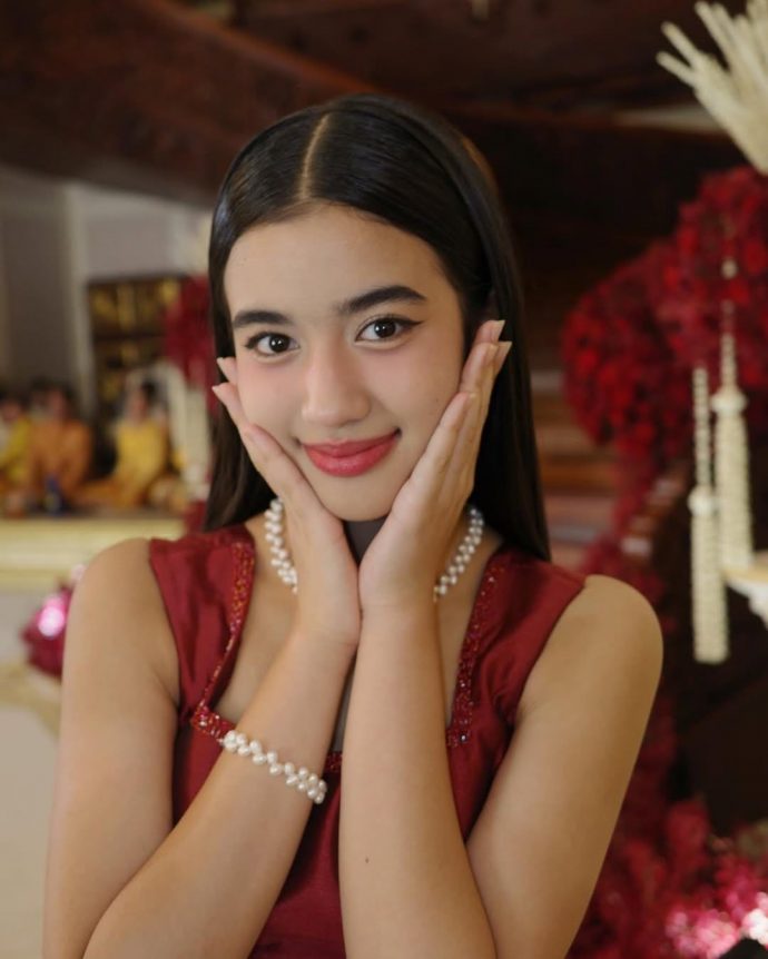 Jenna trên thảm đỏ