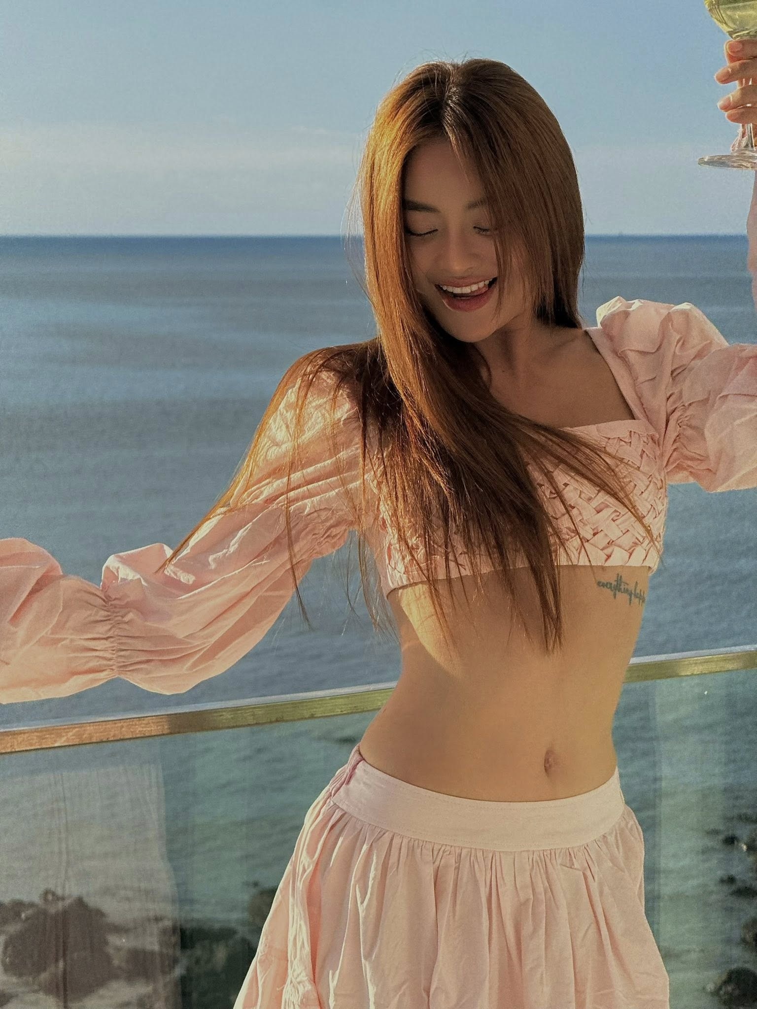 Thùy Anh du lịch Phú Quý