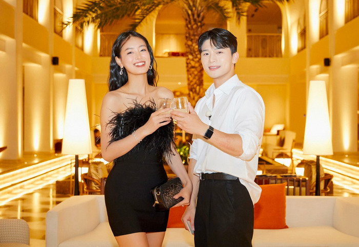 Á hậu Bùi Khánh Linh và mỹ nam người Hàn Quốc - Minuk tạo được những 'phản ứng hóa học' tại chương trình hẹn hò Đảo Thiên Đường. (Ảnh tổng hợp)