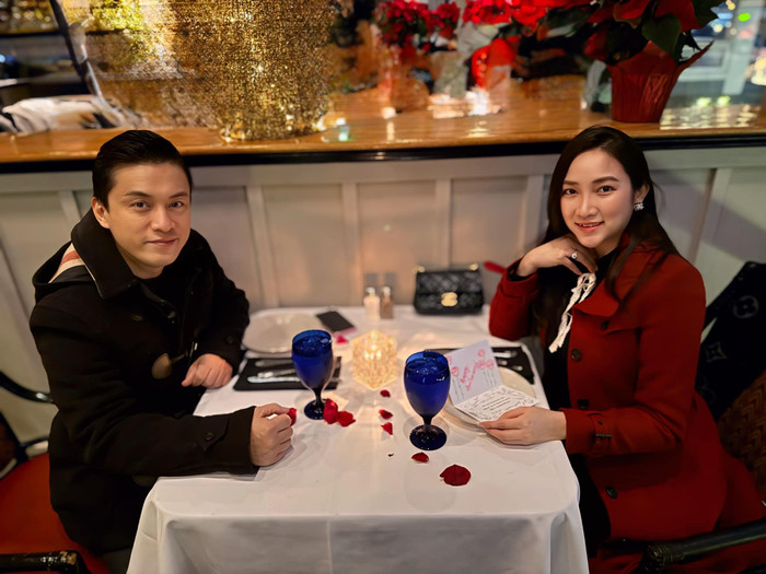 Lam Trường và vợ luôn dành cho nhau những điều ngọt ngào, lãng mạn trong cuộc sống hôn nhân.
