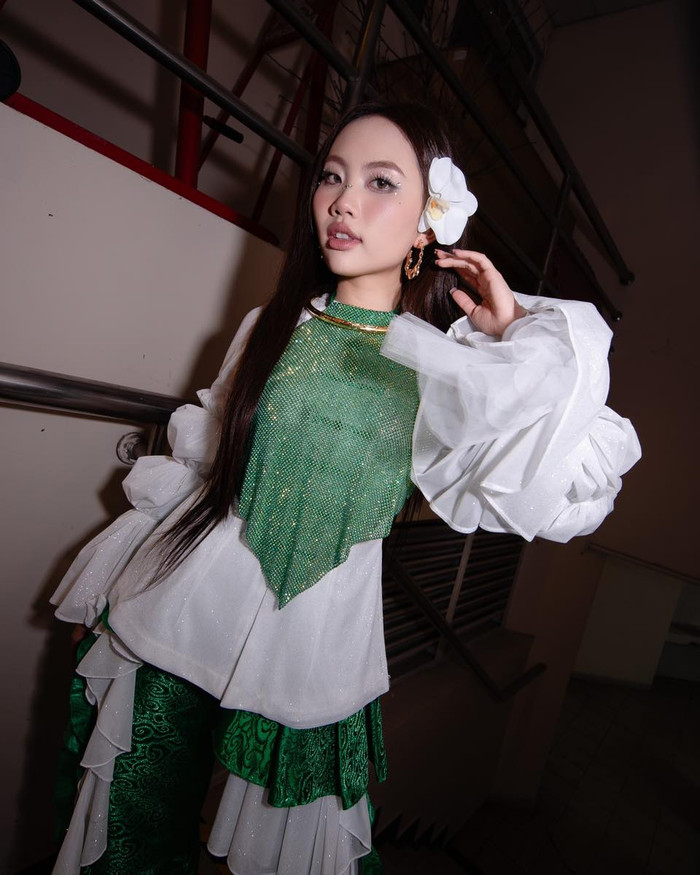 Dân mạng nước ngoài 'dậy sóng' vì Phương Mỹ Chi Ảnh 2