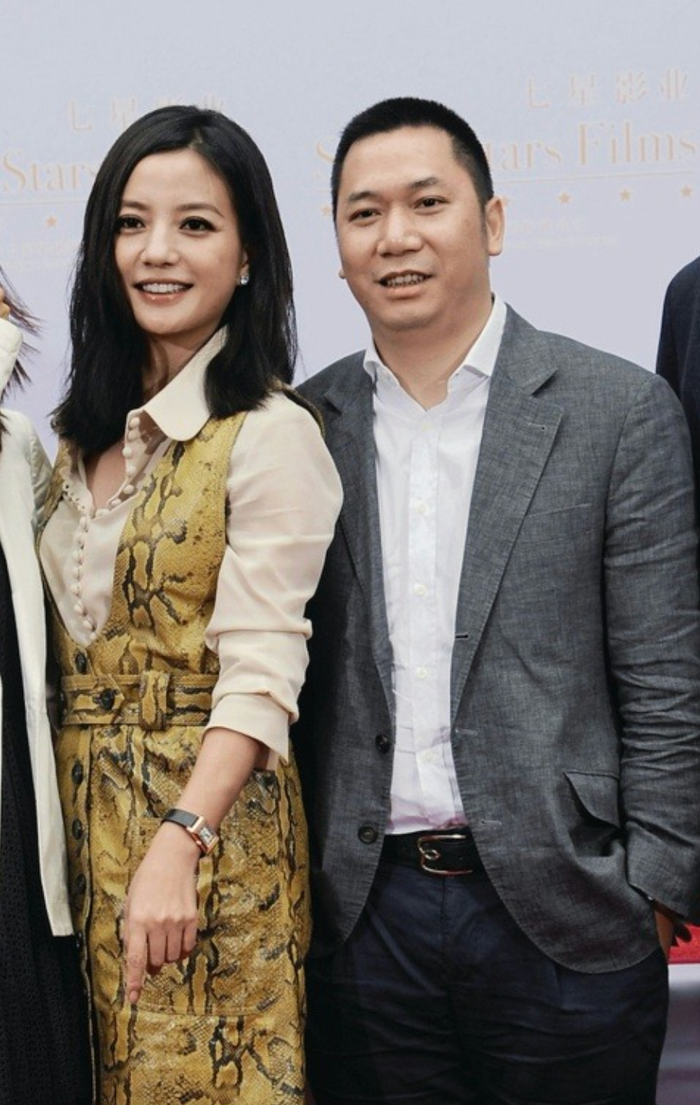 Triệu Vy và chồng cũ từng được nhiều khán giả ngưỡng mộ vì cuộc sống hôn nhân êm ấm, hạnh phúc.