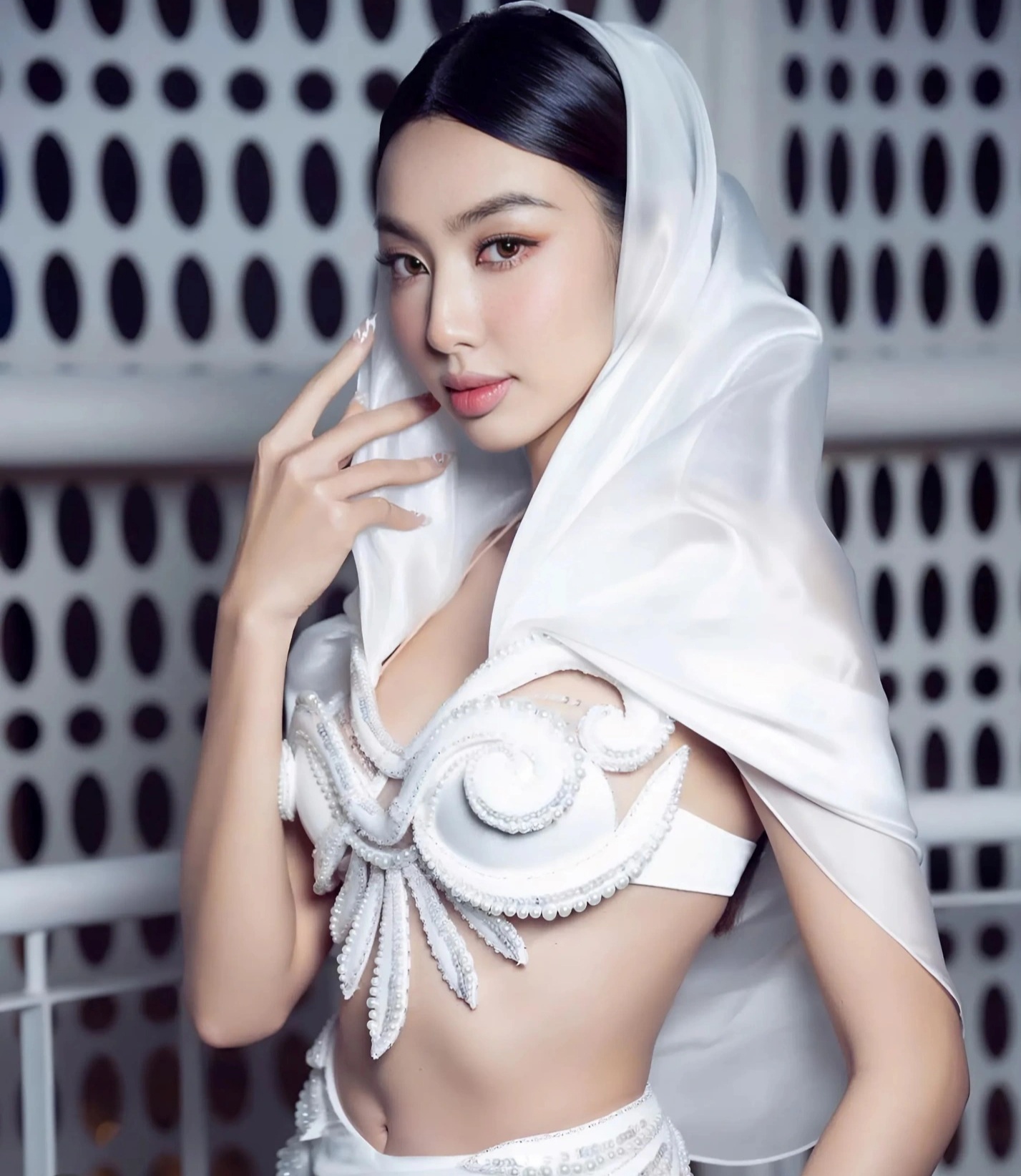 Hoa hậu Việt sau vương miện