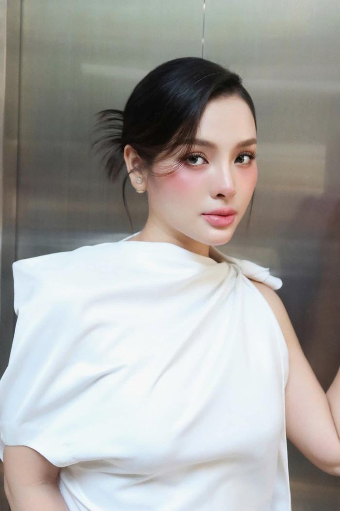 Những năm qua, Phương Trinh Jolie vắng bóng trên màn ảnh để tập trung chăm sóc gia đình. (Ảnh: FBNV)