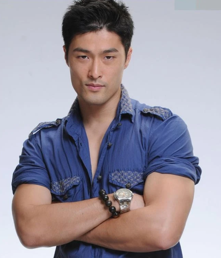 Johnny Trí Nguyễn