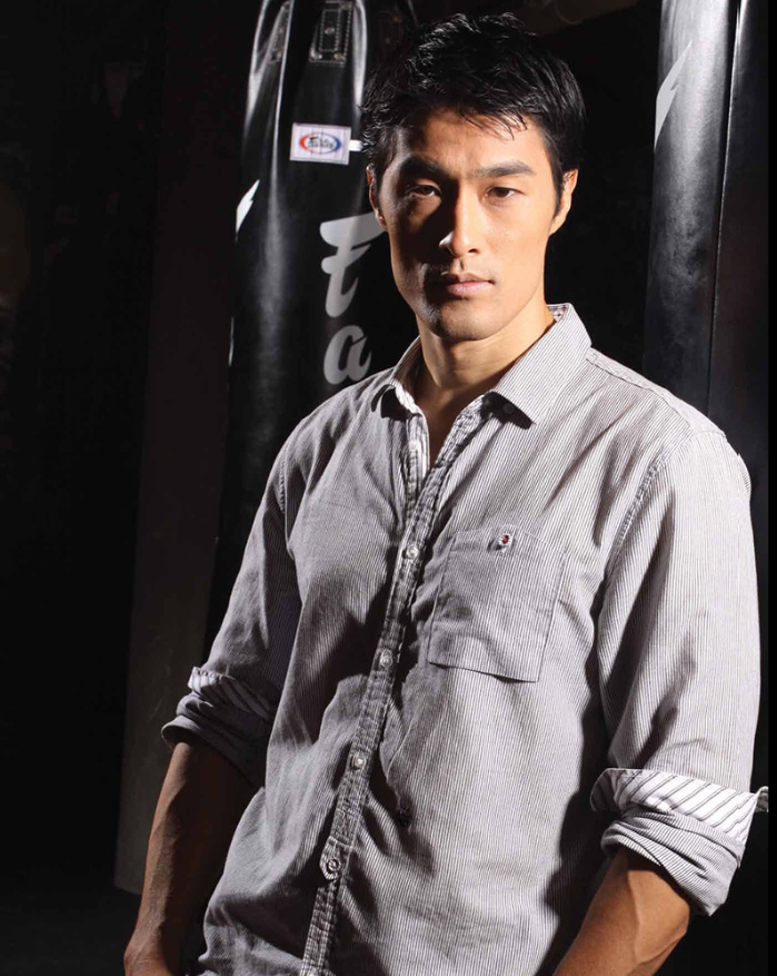 Johnny Trí Nguyễn thời trẻ