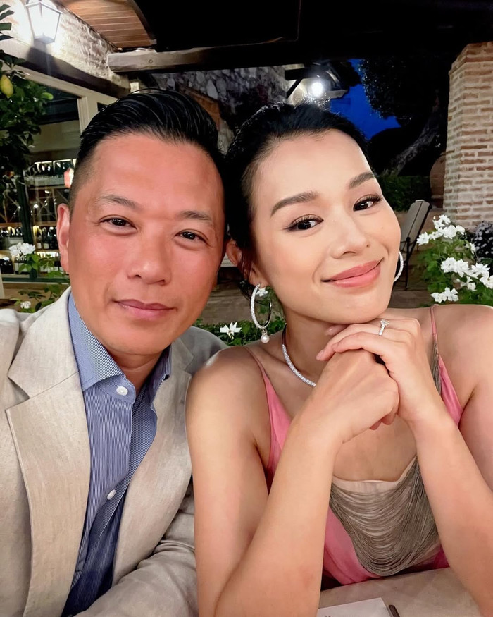 Chồng Hồ Hạnh Nhi từng cho biết hành động 'ôm' chỉ là sở thích của bản thân.