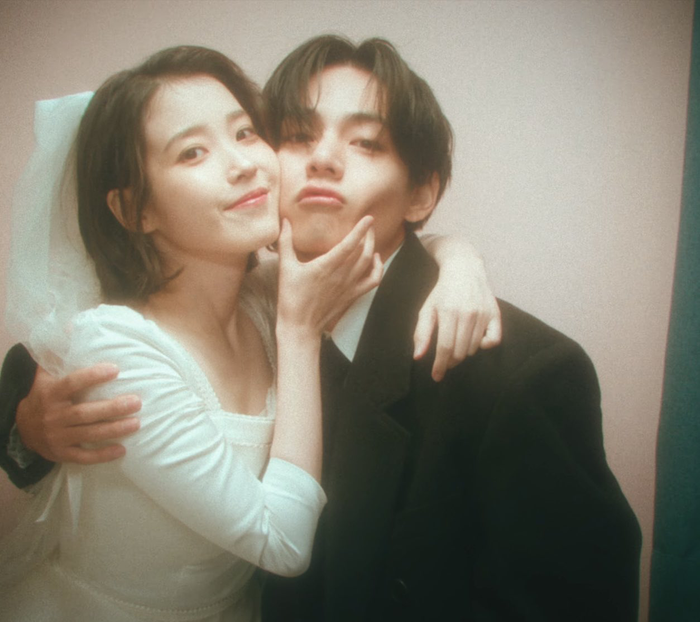 Rộ tin đồn hẹn hò giữa V (BTS) và IU Ảnh 2