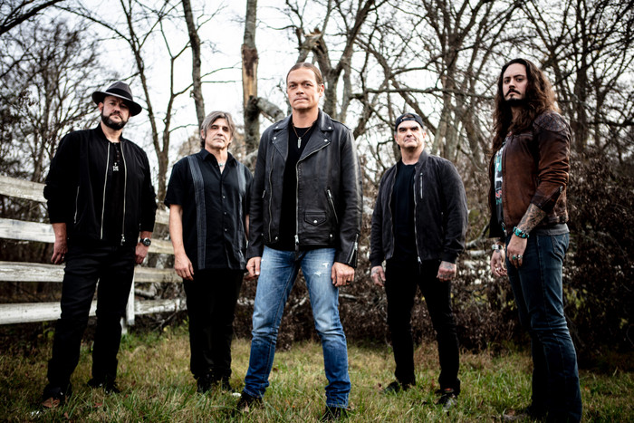 Brad Arnold và ban nhạc 3 Doors Down