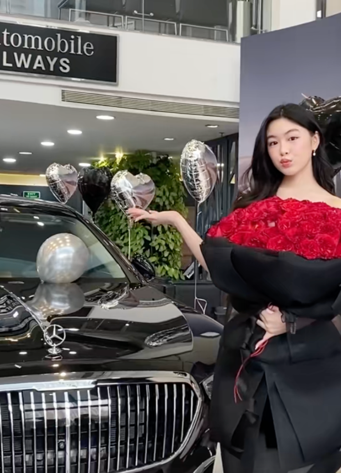 Câu chuyện con gái lớn của MC Quyền Linh mua xe tiền tỷ ở tuổi 19 từng được khán giả bàn tán vô cùng sôi nổi trong một thời gian dài. Ảnh: Sưu tầm