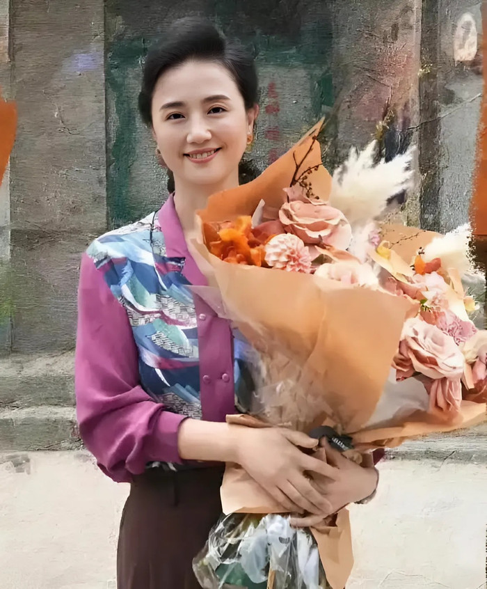 Thông tin diễn viên Chu Viên Viên qua đời khiến nhiều nghệ sĩ và khán giả bàng hoàng, tiếc thương. (Ảnh 163)