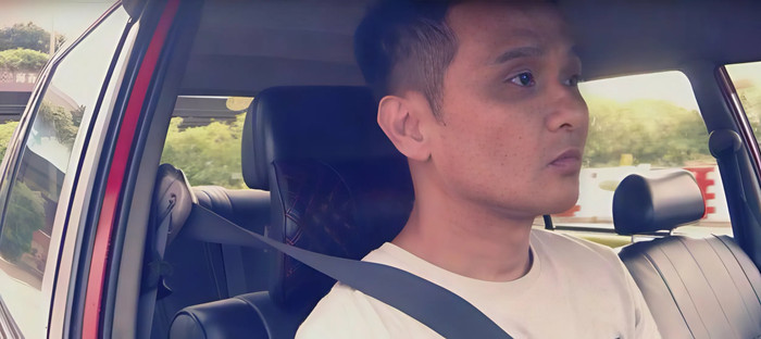 Nam diễn viên đã gắn bó với công việc chạy taxi suốt nhiều năm. (Ảnh: Sohu)