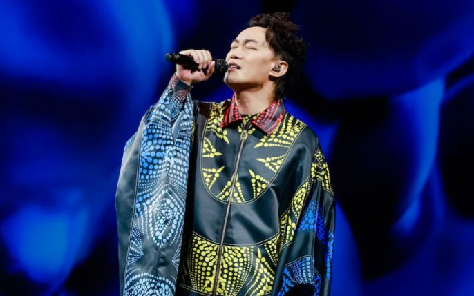 Trần Dịch Tấn hoãn show vì COVID-19: Người hâm mộ đồng cảm