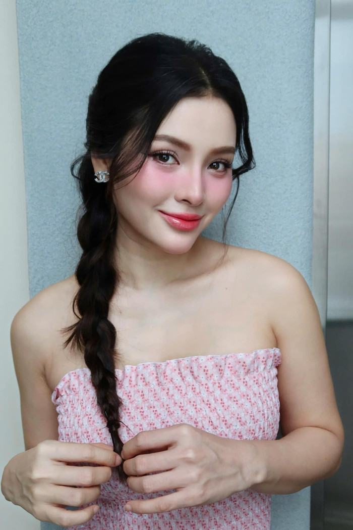 Phương Trinh Jolie sở hữu nhan sắc xinh đẹp cùng lối diễn xuất tự nhiên.
