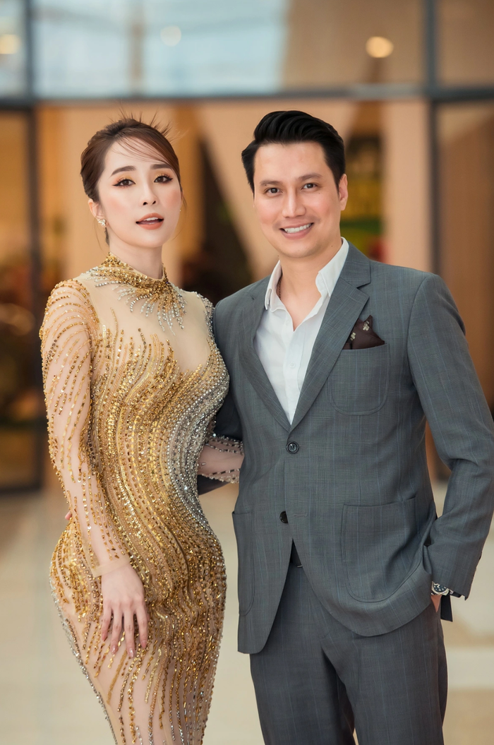 Quỳnh Nga và Việt Anh vướng nghi vấn hẹn hò nhưng không lên tiếng làm rõ. (Ảnh: FBNV)