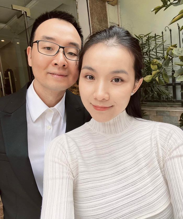 Nàng hậu kết hôn vào năm 2010, rời showbiz để toàn tâm toàn ý chăm sóc gia đình.